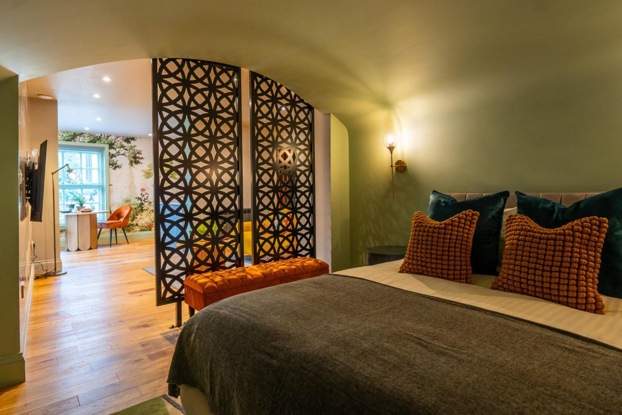 Commandery Vaults - Luxury Apartment In City Centre With Sky Tv Worcester Exterior photo