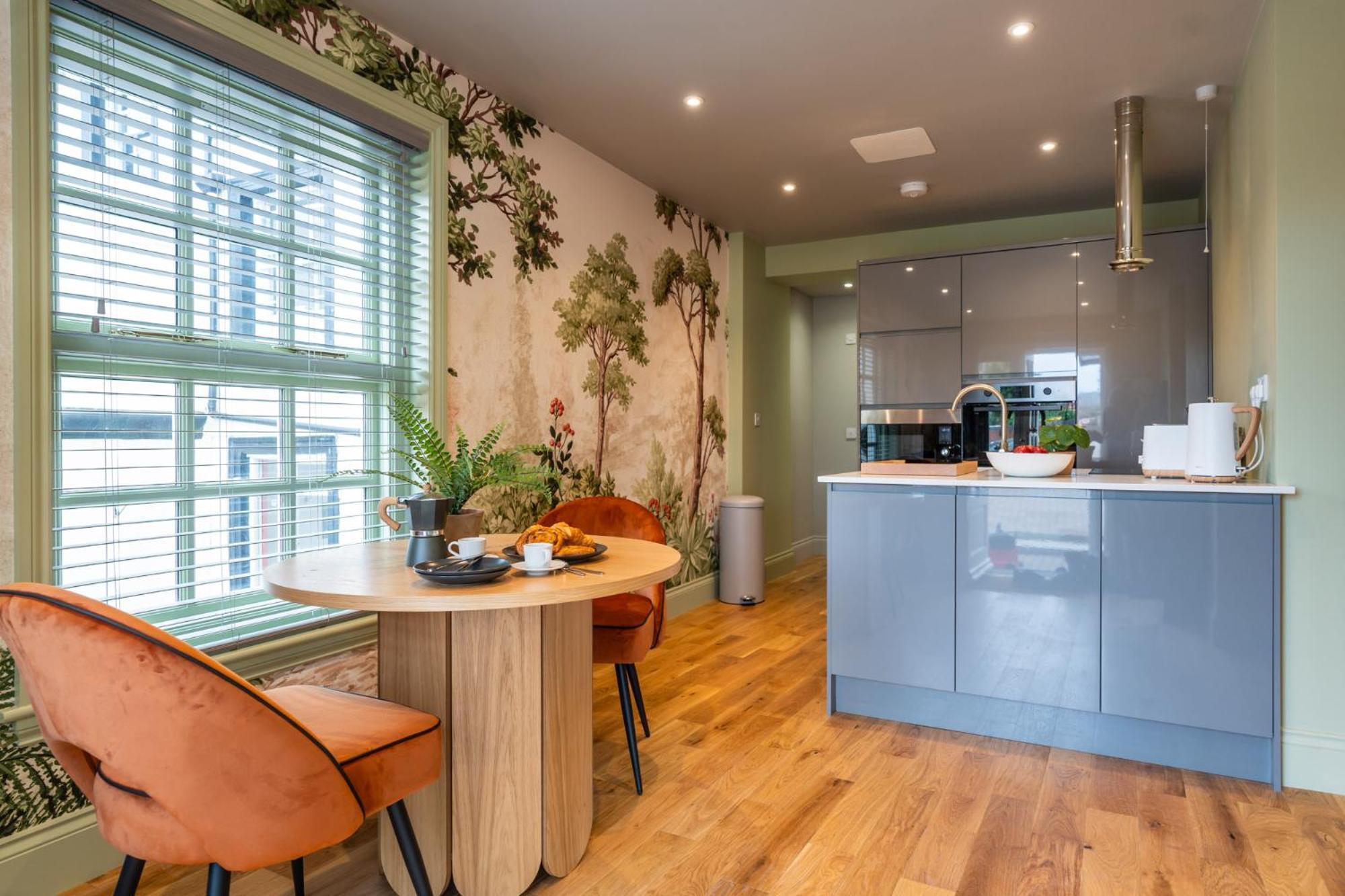 Commandery Vaults - Luxury Apartment In City Centre With Sky Tv Worcester Exterior photo