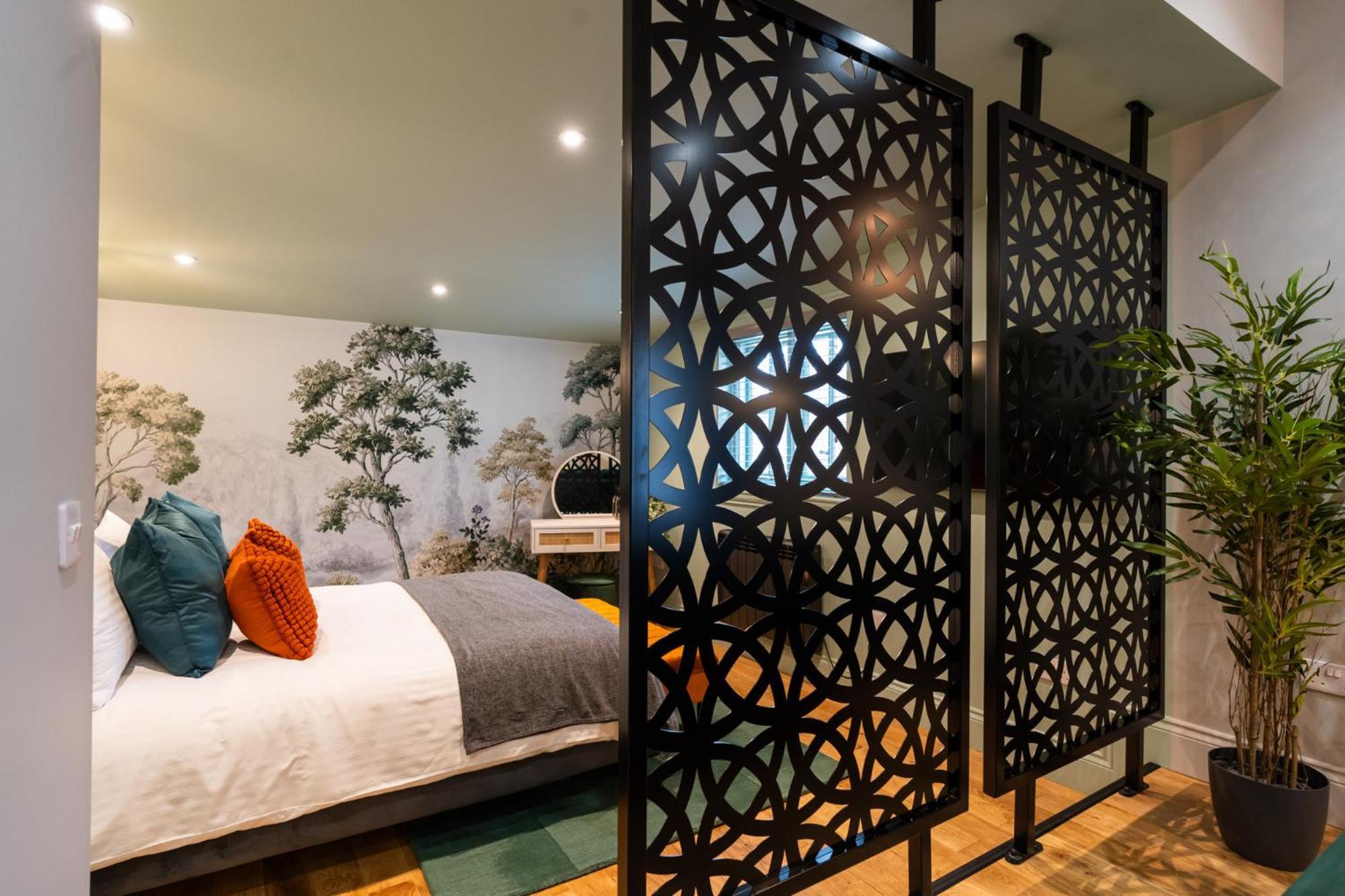 Commandery Vaults - Luxury Apartment In City Centre With Sky Tv Worcester Exterior photo