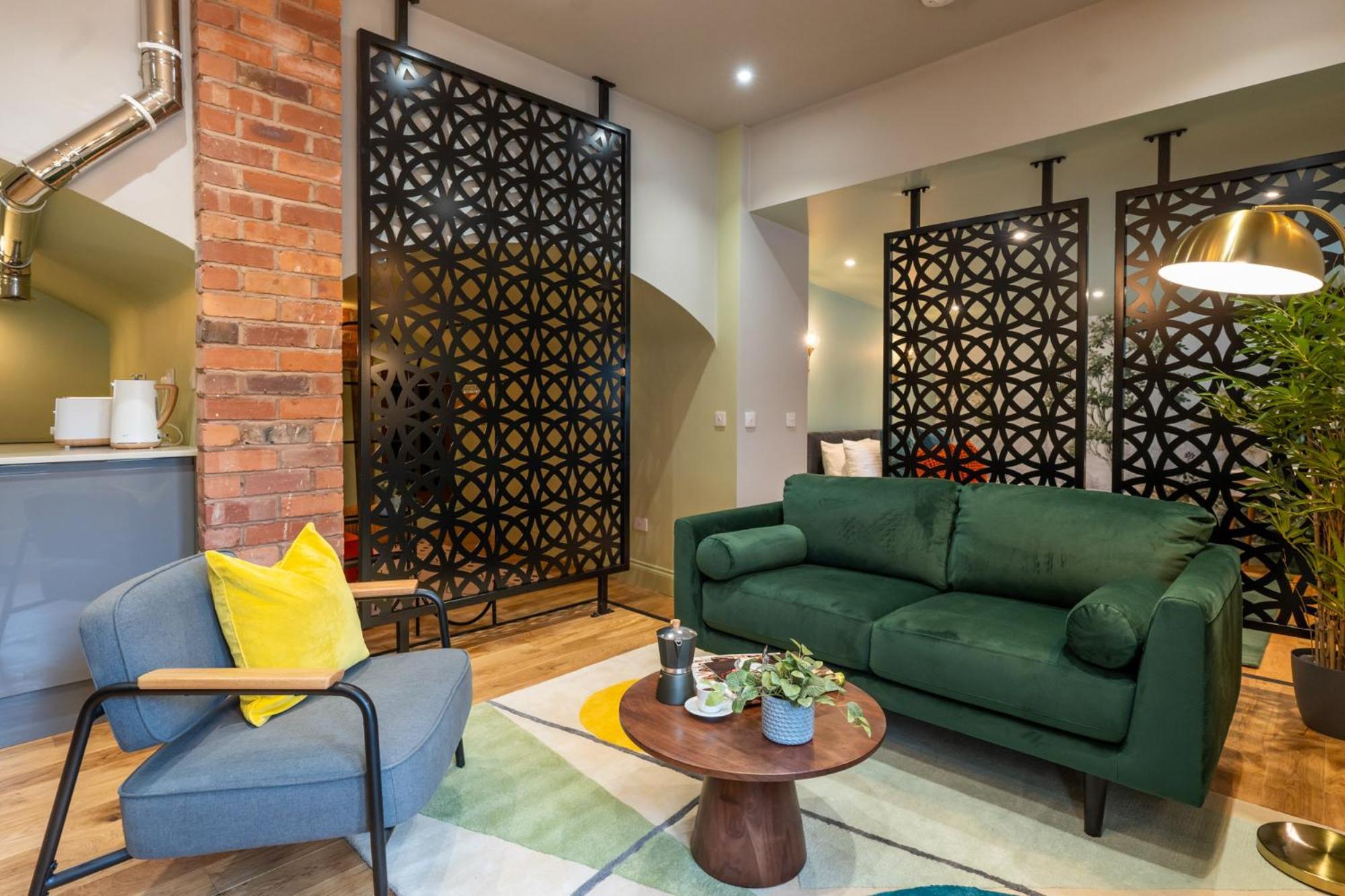 Commandery Vaults - Luxury Apartment In City Centre With Sky Tv Worcester Exterior photo